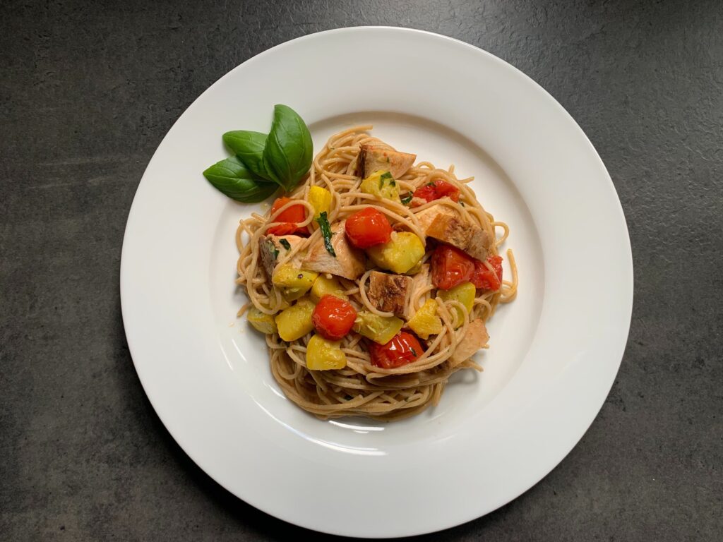 Chicken and Pasta with Basil Walnut Pesto_62653.1