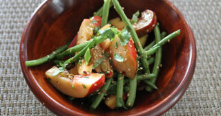 Nectarine and Green Bean Thai Salad