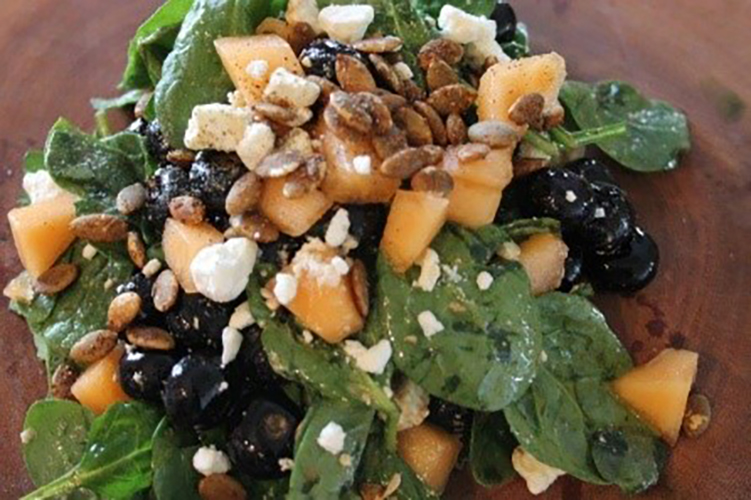 blueberry cantaloupe and spinach salad