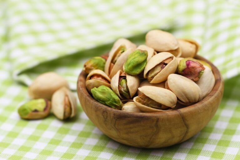 5 ways to use pistachios we eat. live. do. well